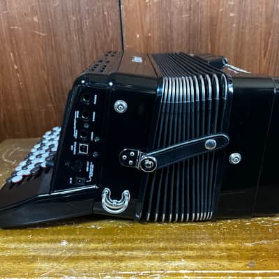 Roland FR-1xb Button-type V-Accordion Black w/ gig bag image 8
