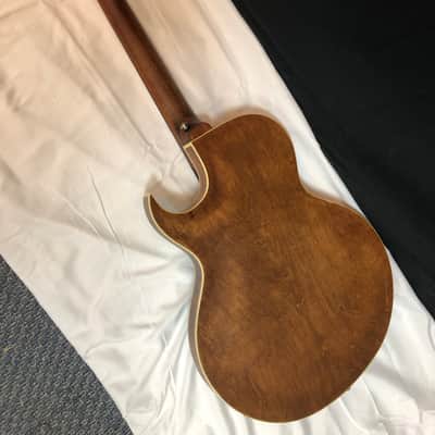 The Loar electric hollowbody guitar - NEW Thinbody Archtop Green