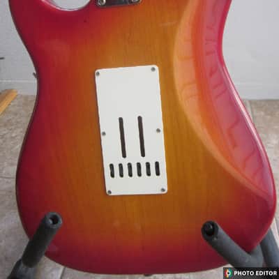 G&L Legacy early 2000s - Cherry Sunburst image 9