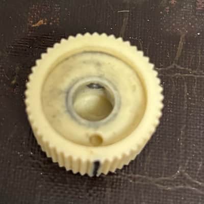 Original Vintage Fender Blonde Amp Knob 1960-64, Bandmaster, Bassman, Twin image 3