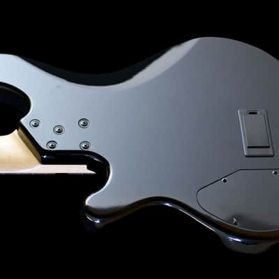 Lakland Skyline Series 44-02 Deluxe - Sunburst, Rosewood Fingerboard image 6