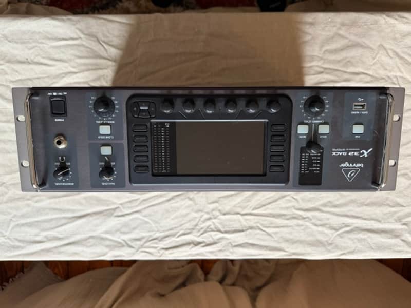 Behringer X32 Rack WITH ROADCASE + MODEM image 1