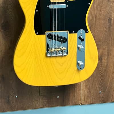 Fender American Professional Telecaster Tele - Butterscotch Natural Blackguard 7.0 pounds image 2