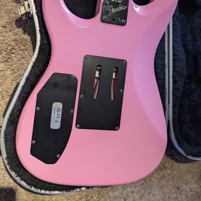 Fender Limited Edition HM Strat reissue 2020 - Flash Pink Hardcase image 2