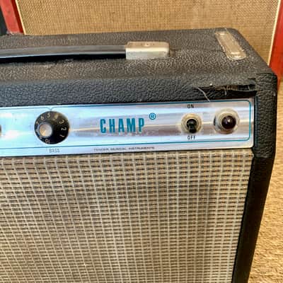 Fender Champ 1976 Silverface image 3