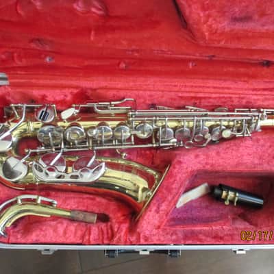 Armstrong brand Saxophone with mouthpiece, reed and case. Made in USA image 1