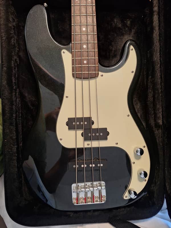Squier Classic Vibe 60s Precision Bass image 1