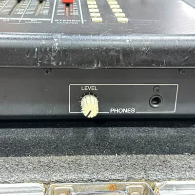 YAMAHA LS9-32 32-Channel Digital Mixing Console Live Sound Mixer (ONE) THS image 14