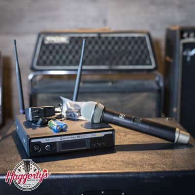 Electro-Voice R300-HD Handheld Wireless Microphone System Band-C image 1