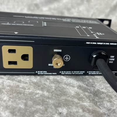 Monster Power Pro 600 Power Conditioner image 3