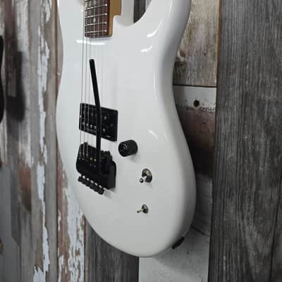 Peavey Nitro I with Single Humbucker and Kahler Vibrato 1986 - 1989 - White image 3