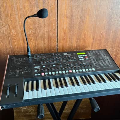 KORG MS2000B Virtual Analog Modeling Synthesizer w/ vocoder mic power supply