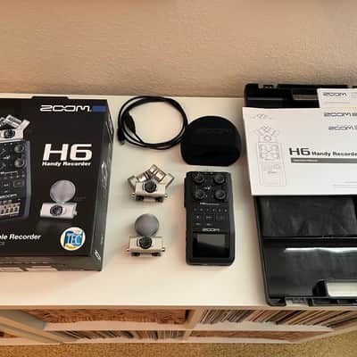Zoom H6 Handy Audio Recorder Complete - Black / Silver image 1