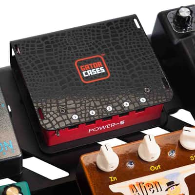 Gator Cases GTR-PWR-5 Pedal Board Power Supply with 5 Isolated Outputs image 6