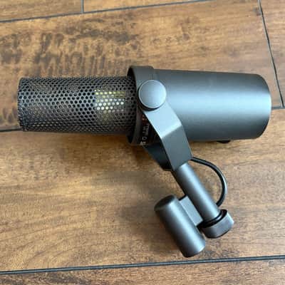 Shure SM7B Cardioid Dynamic Microphone SM 7B image 4