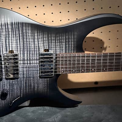 Balaguer Diablo 6 String image 3