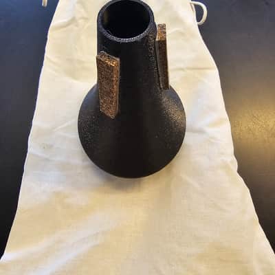 Huber Music Trumpet Maple Straight Mute 2026 - Black Plastic w/ Maple Wood Bottom image 3