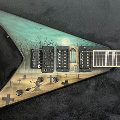 Jackson Custom Shop KV2 King V Dan Lawrence Signed Custom Graveyard Art 2005 image 4