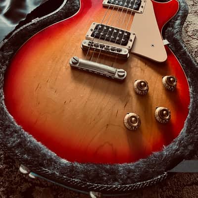 Gibson Les Paul Classic 1960 Reissue (2005) - Heritage Cherry Sunburst - Gorgeous Plain-top Les Paul image 9