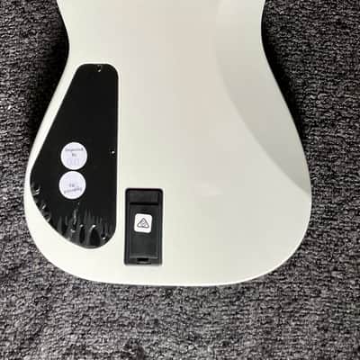 Jackson Pro Mick Thomson Signature Soloist SL2 White image 2