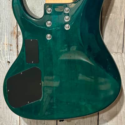 Excellent Washburn XB-600 Emerald Green 6 String Electric Bass image 9