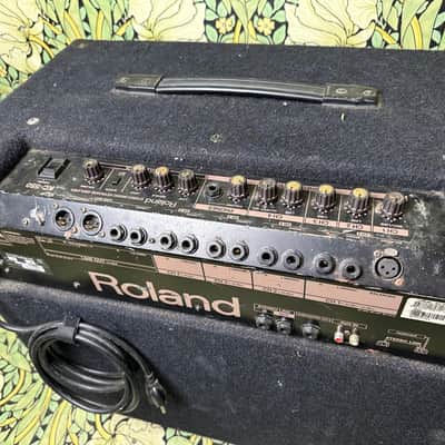 Roland KC-550 Keyboard Amp image 9