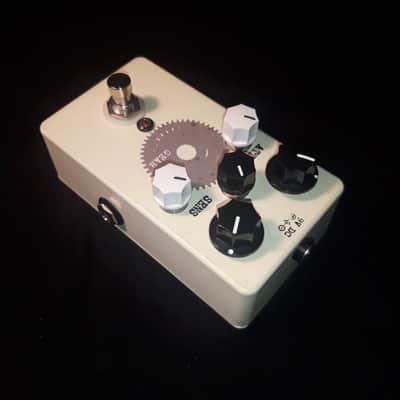 Captain FX Gear Overdrive / Fuzz ( Skreddy Screw Driver clone) image 4