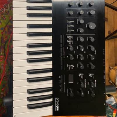Korg Prologue 8 Polyphonic 49-Key 8-Voice Analog Synthesizer 2018 - Present - Black/Wood image 2