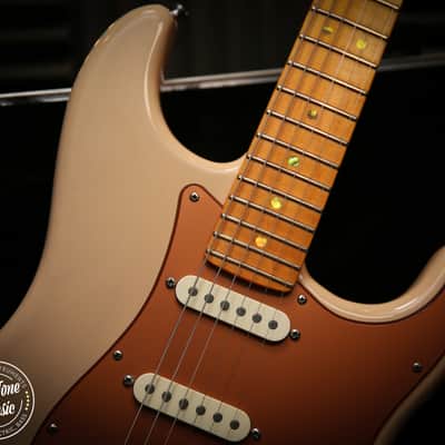 2009 Fender American Deluxe Stratocaster S1 Honey Blonde image 6