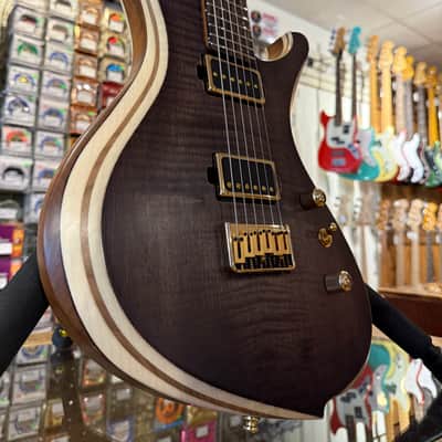 Miuu Guitars Forfiter | NAMM 2024 showpiece | custom electric baritone guitar image 4