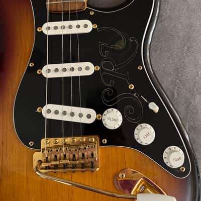 Fender Stevie Ray Vaughan Stratocaster – 3-Color Sunburst – Made in USA image 4