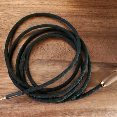 Sennheiser HD 560S Open-Back Studio Headphones w/ braided walnut-shell cable image 2