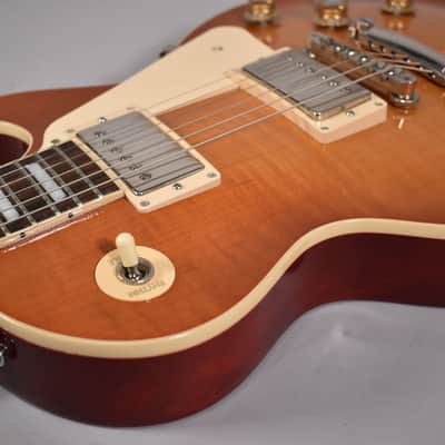 2022 Gibson USA Les Paul Standard 60s Unburst w/OHSC image 9