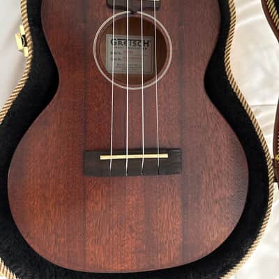 Gretsch G9120 Tenor Standard Ukulele with Tweed Hard Case image 2