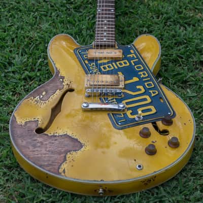Florida 335 Double-Cut Hollowbody Relic in TV Yellow image 3