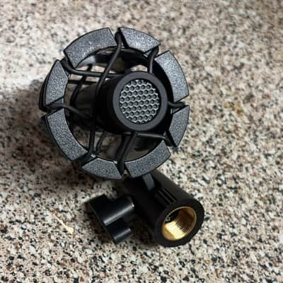 Audio-Technica PRO37 w/shock mount Small Diaphragm Cardioid Condenser Microphone 2010s - Black image 3
