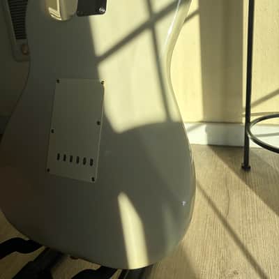 Fender Vintera 60s Stratocaster - Lilac image 20