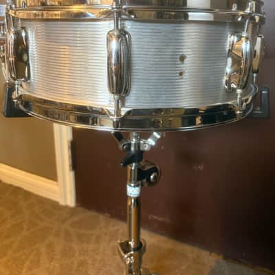 Slingerland No.140 14"x5" Student Aluminum Model Snare Drum (1968) Bild 3