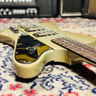 2012 Epiphone Thunderbird IV Limited Edition - TV Silver image 15