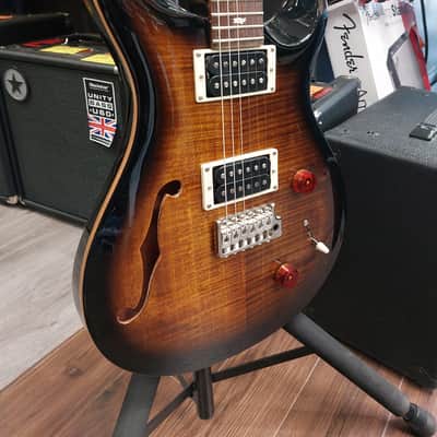PRS SE Custom 22 Semi-Hollow 2021 - Present - Black Gold Burst image 3