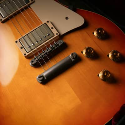 Gibson USA Custom Shop 58' R8 Reissue Les Paul Washed Cherry Sunburst image 9