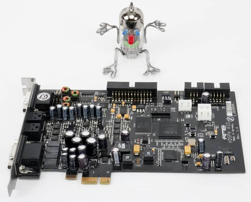 RME HDSPe AIO PCIe Audio Interface + Breakout Kabel + Neuwertig + 1.5J Garantie image 1
