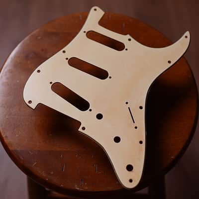 Fluffy SSS AM Strat 11hole 3ply Relic Pickguards - Aged White image 1