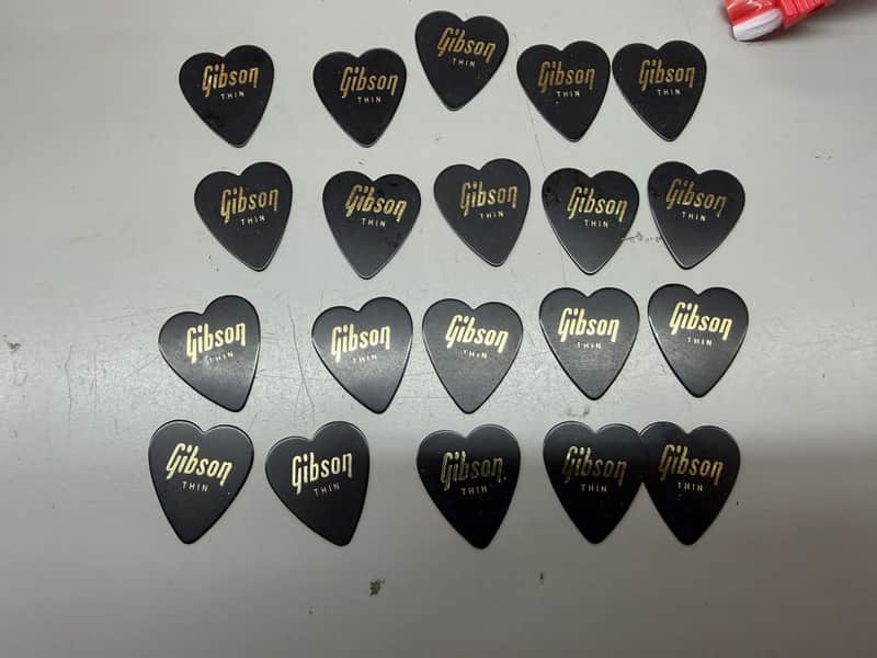 20 Gibson Heart Shape Guitar Picks Thin 80s-90s image 1