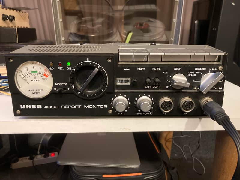 UHER Report 4000 Monitor - Professional portable tape recorder image 1