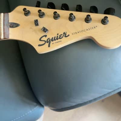 Squier Loaded Stratocaster Maple Neck, Laurel Fingerboard image 4
