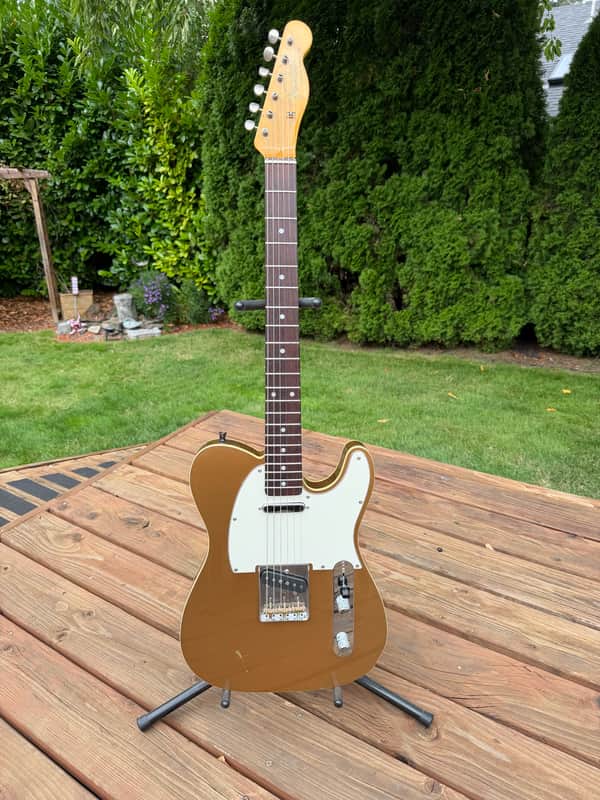 Fender JV Modified '60s Custom Telecaster - Firemist Gold (MIJ Made in Japan) w/ Roadrunner Hardshell Case