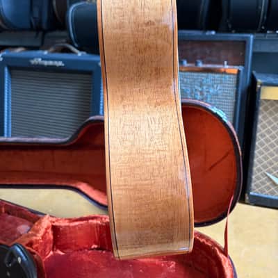 Tony Graziano Custom Baritone Ukulele #587 – Spruce / Figured Koa – Hardshell Case image 8