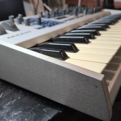 Access Virus Indigo 37-Key Digital Synthesizer 2001 - Silver & Blue image 7