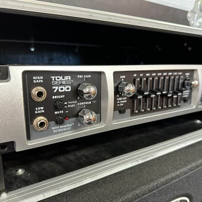 Peavey Tour Series 700w Bass Amp Head 2010s - Silver/Black image 1